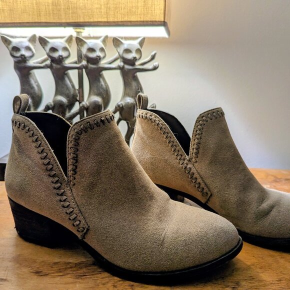 Call It Spring Size 7.5 Ankle Boots - Picture 1 of 6